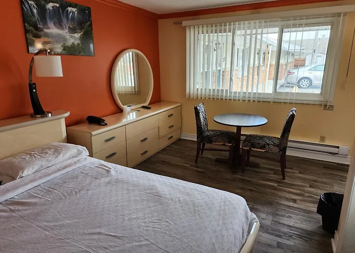 Sunparlor Motel Leamington