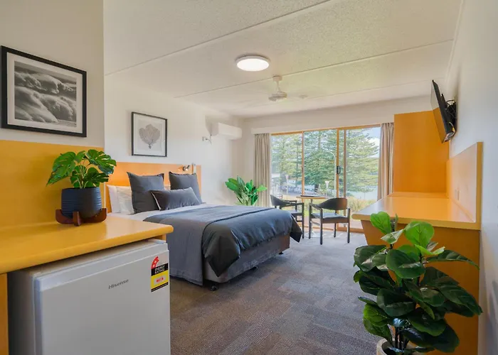 Loch Ard Motor Inn Port Campbell