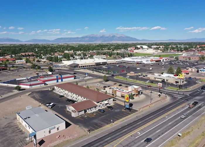 Super 8 By Wyndham Alamosa Motel