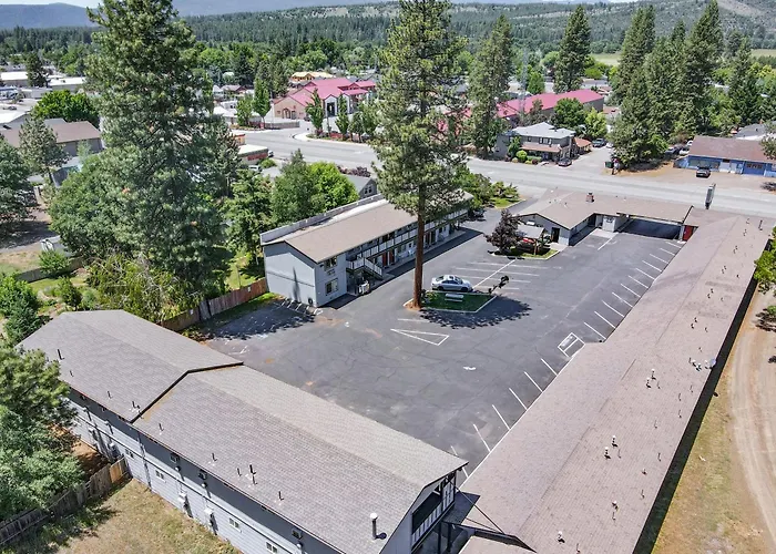 Charm Motel & Suites Burney