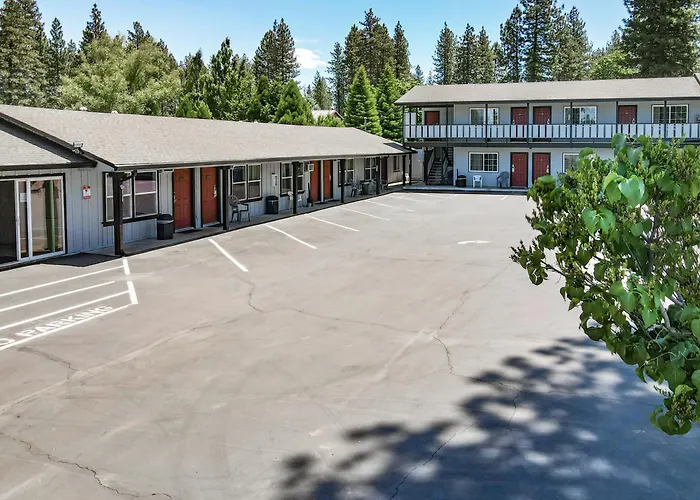 Charm Motel & Suites Burney
