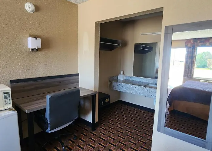Super 7 Inn Midland