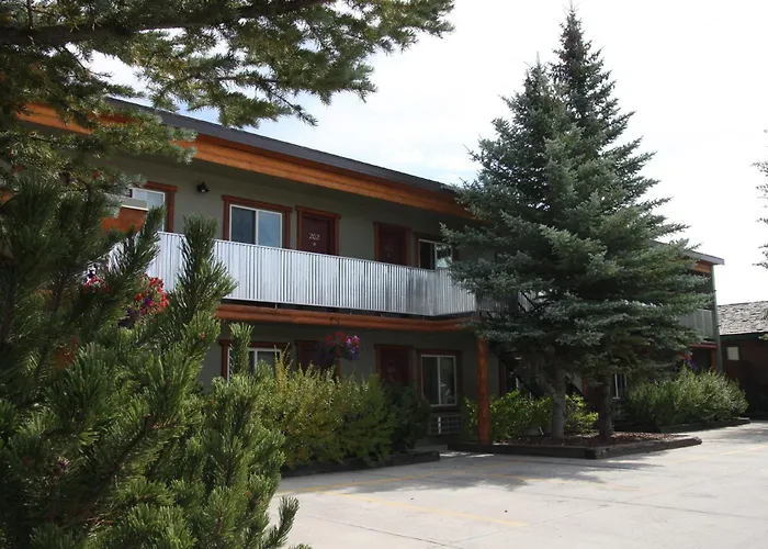 Moose Creek Inn West Yellowstone