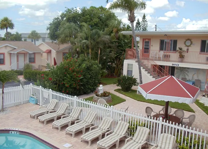 Carlton House Motel And Suites St. Pete Beach