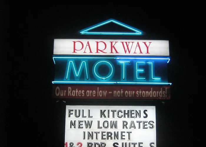 Parkway Motel & European Lodges Pincher Creek