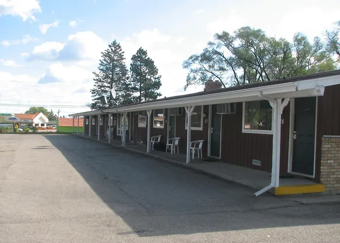 Spinning Wheel Motel Baraboo