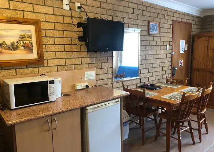 Lake Front Motel Entrance