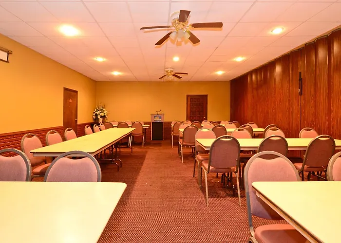 Americas Best Value Inn Iola