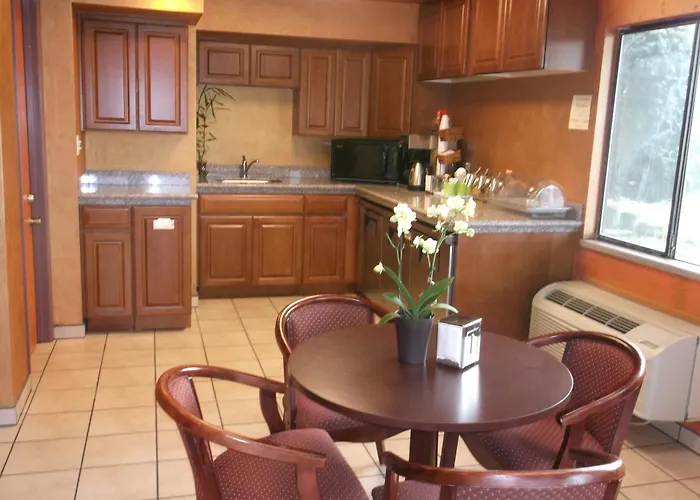 Sunrise Inn Everett