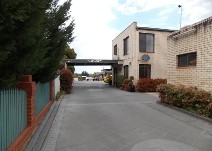 Cowra Crest Motel