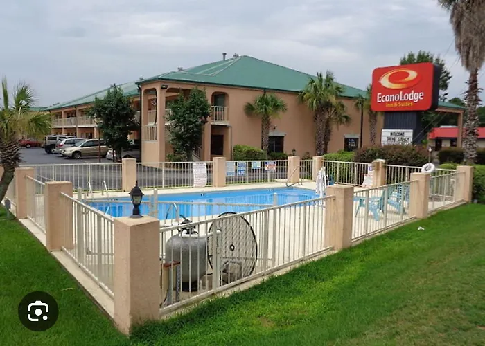 Econo Lodge Inn & Suites Albany