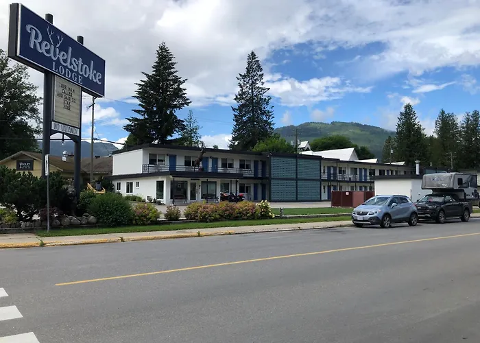 Revelstoke Lodge