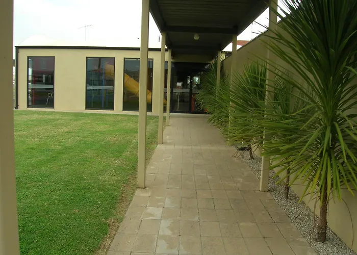 Overlander Hotel Motel Shepparton