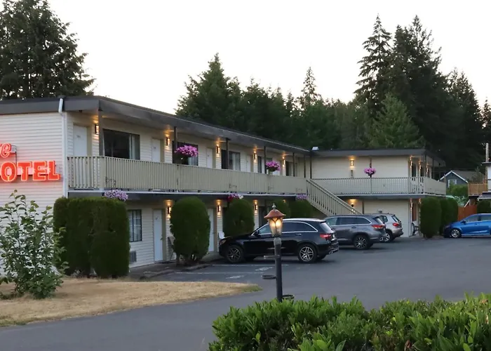 Skylite Motel Parksville