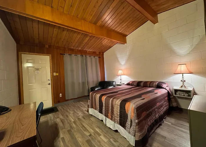 Ace Crown Motel Medicine Hat