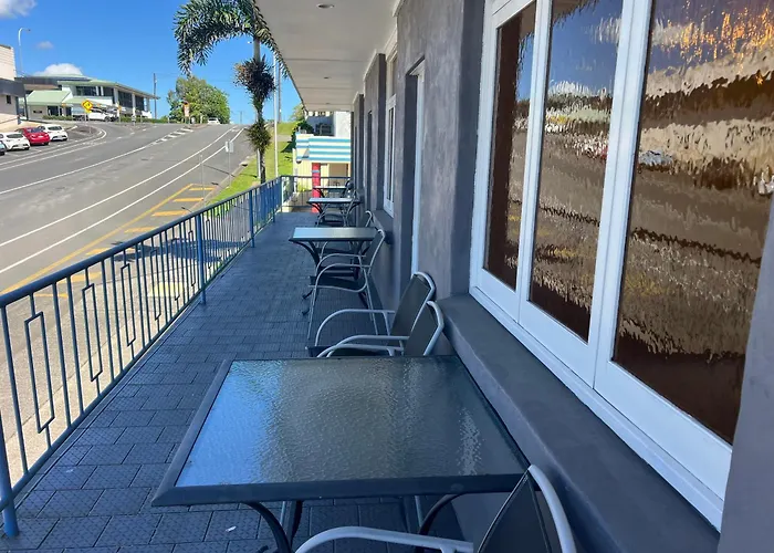 Innisfail Riverfront Motel