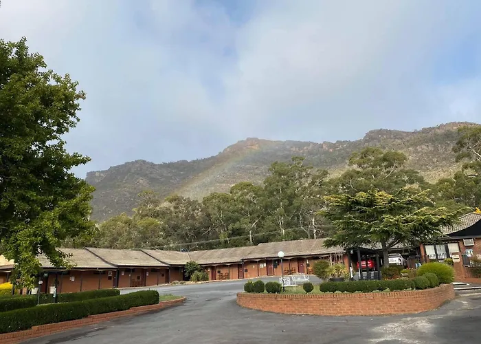 Golden Chain Country Plaza Motel Halls Gap