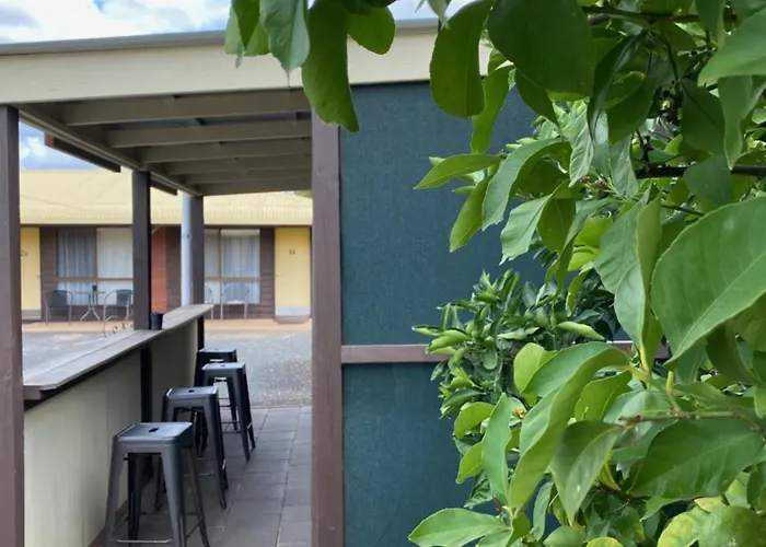 Country Roads Motel Peak Hill