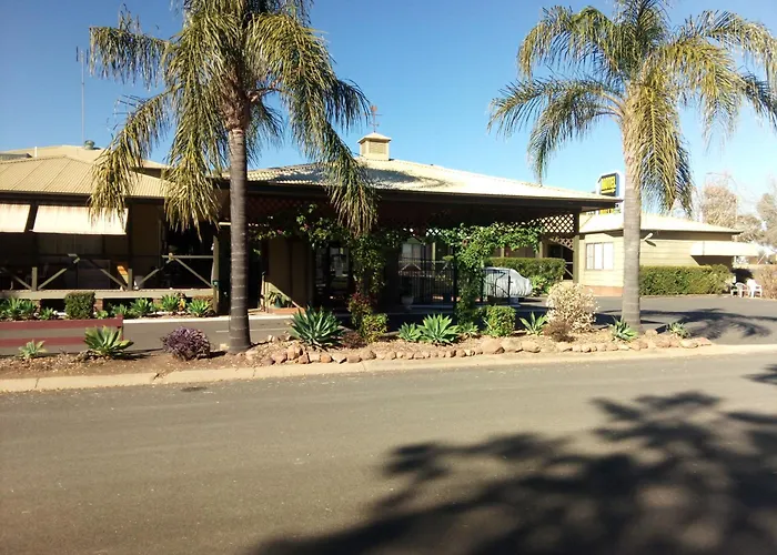 Lake Forbes Motel