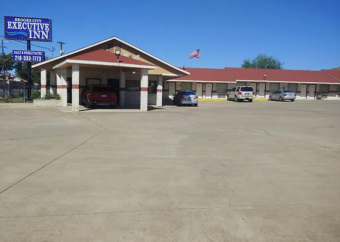 Brooks City Executive Inn San Antonio
