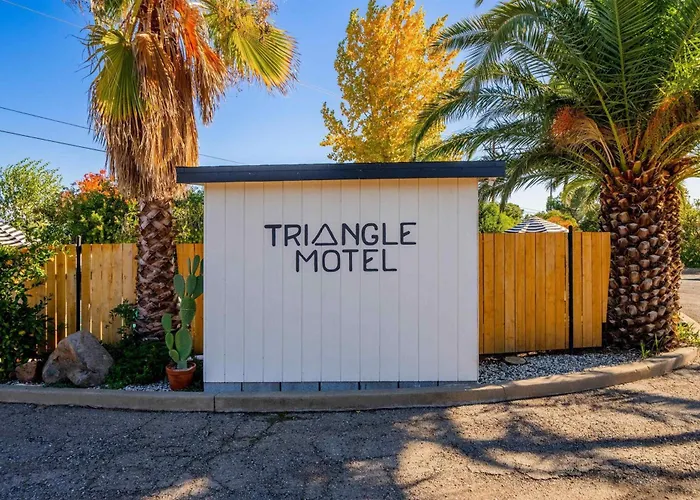 Triangle Motel Red Bluff