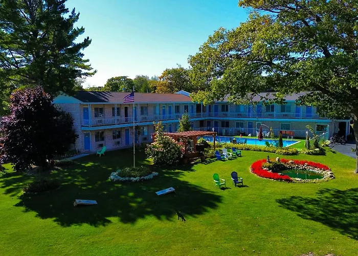 American Boutique Inn - Lakeview Mackinaw City