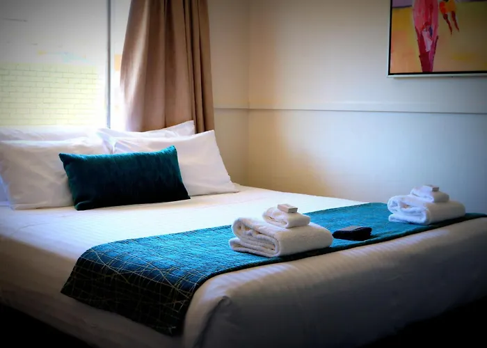 The Commercial Hotel Motel Chinchilla