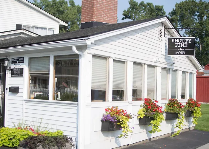 Knotty Pine Motel Bennington