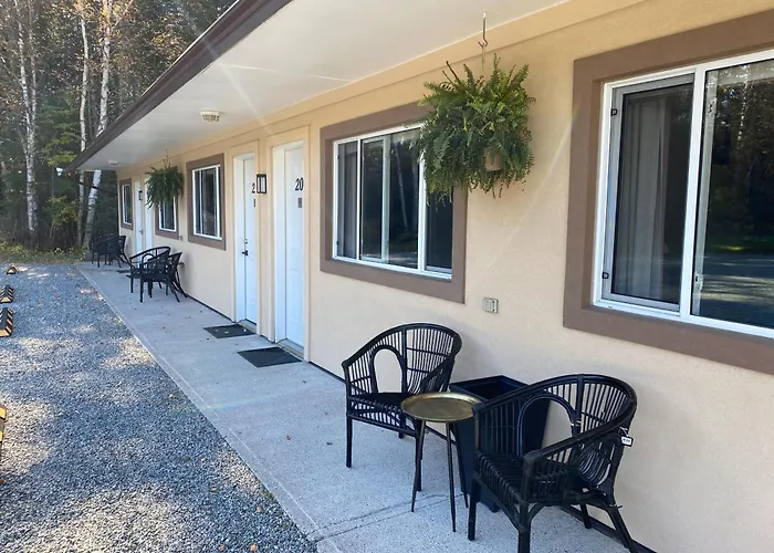 Parkway Motel Wawa