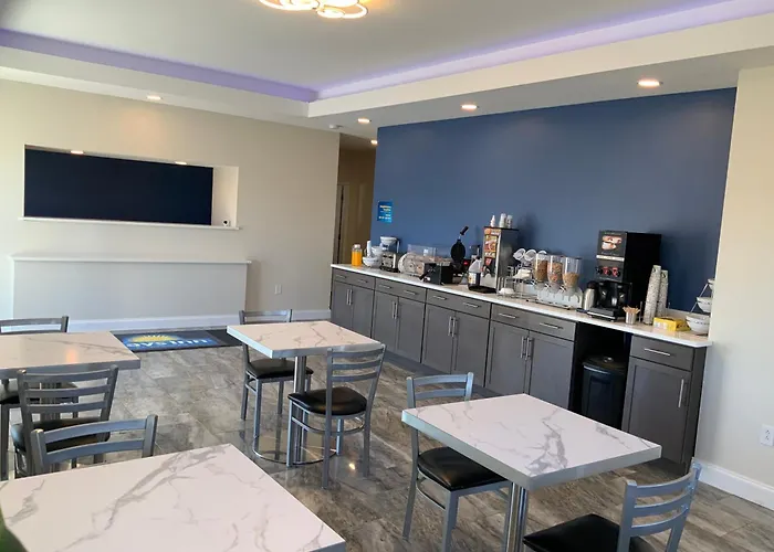 Days Inn By Wyndham Troy Il
