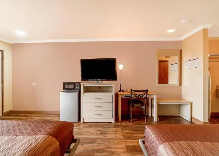 River Valley Motor Inn La Grange