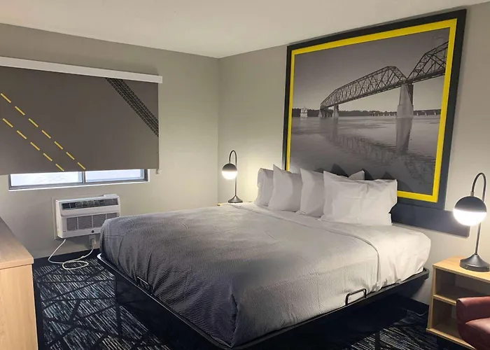 Super 8 By Wyndham Kirksville-University Area