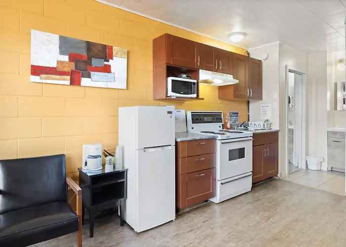 Dauphin Inn Express