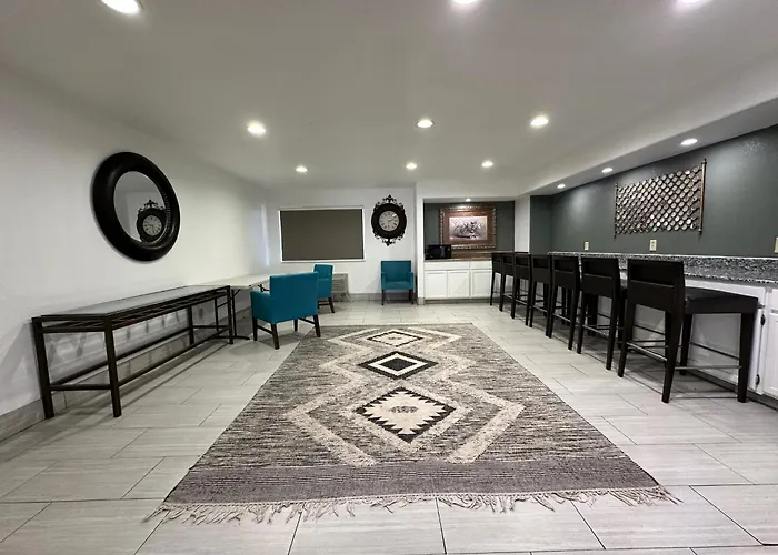 Desert Sands Inn & Suites Albuquerque