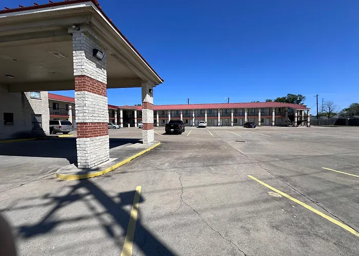 Cameron Inn And Suites Victoria