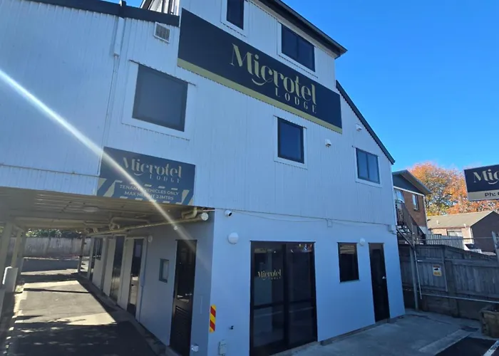 Microtel Lodge Hamilton