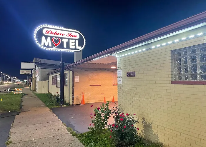 Deluxe Inn Motel Detroit