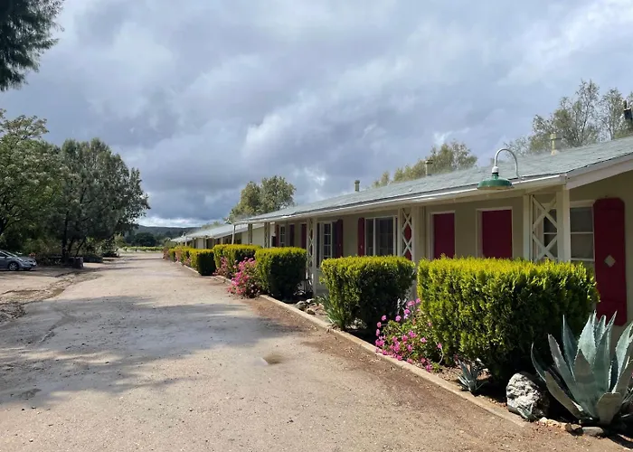 Sierra Pelona Motel Santa Clarita