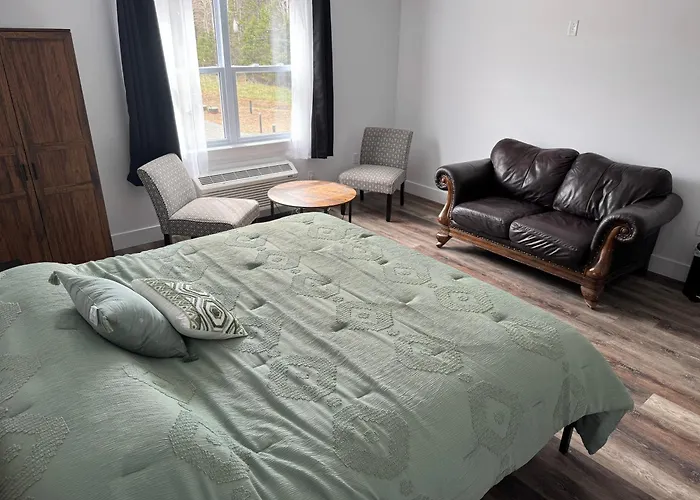 The Red Rest Motel By The Red Farm Sydney