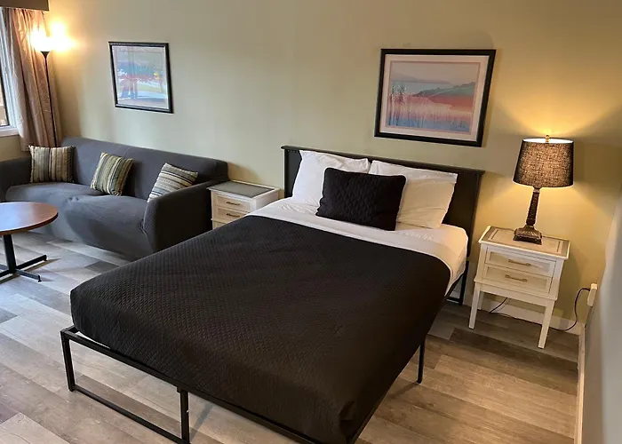 Motel Bavaria Radium Hot Springs