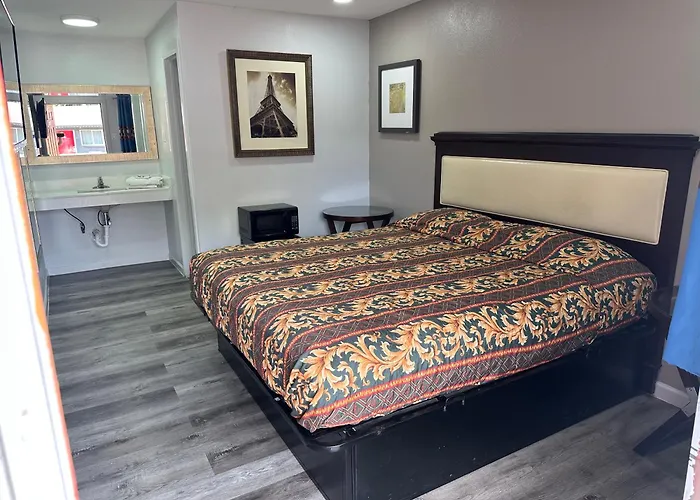 Moonlight Inn Dallas