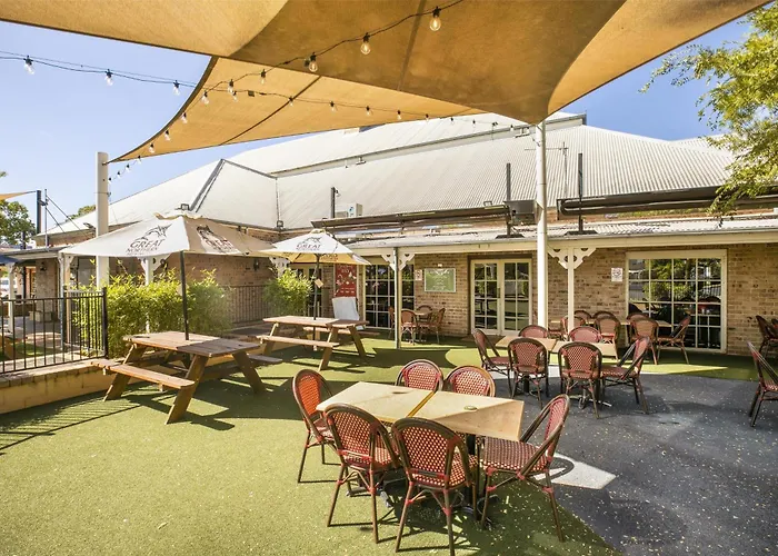 Nightcap At Macquarie Inn Dubbo