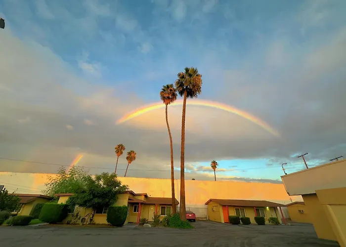 Royal Inn And Suites Hemet
