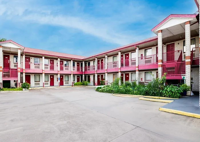 Hotel O Luxury Inn Channelview Baytown I-10