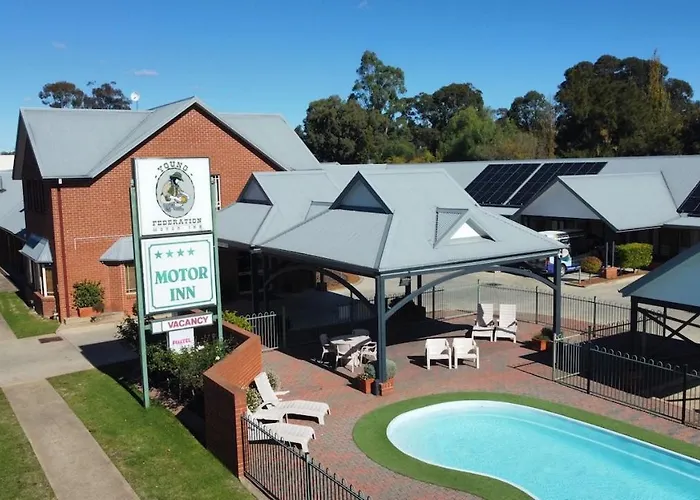 Young Federation Motor Inn And Services Club