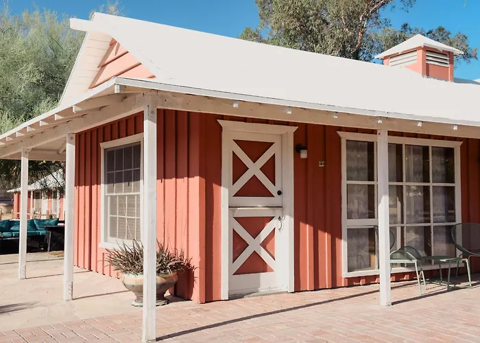 Room 7 - Downtown Joshua Tree Motel - Pet Friendly - Walk To Shops & Visitor Center, Minutes To Park Entrance