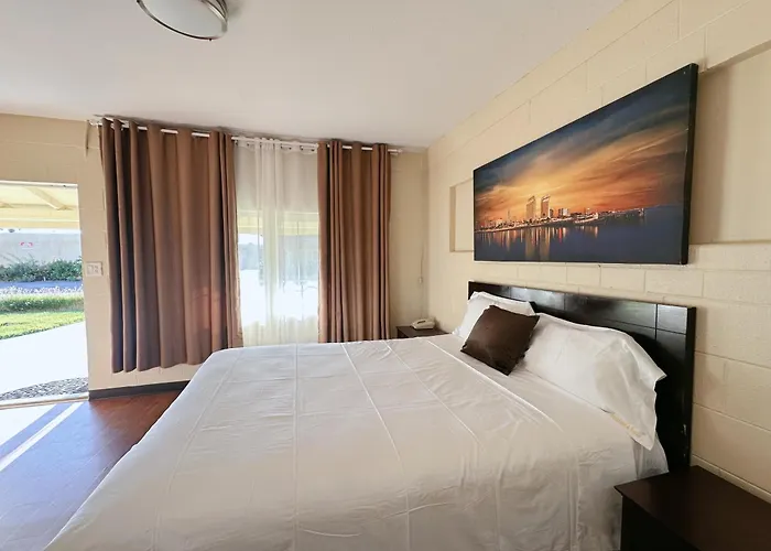 Royal Inn And Suites Hemet