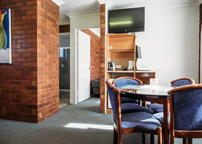 Country Pathfinder Motor Inn Dalby