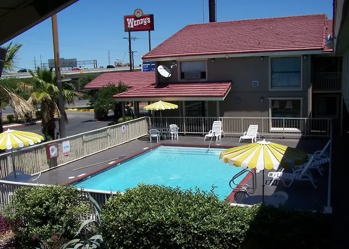 The Inn At Market Square San Antonio