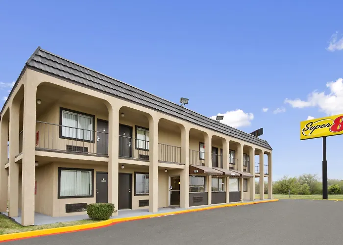 Super 8 By Wyndham Fort Worth Tx